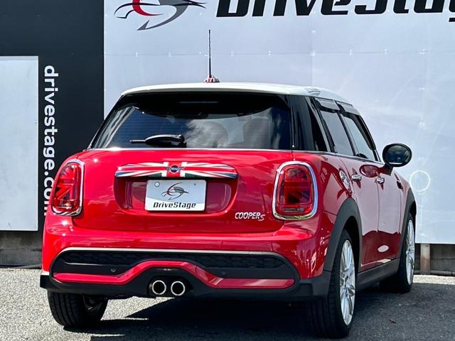 ＭＩＮＩ クーパーＳ　レゾリュート・エディション　ユーザー買取／禁煙車／インテリジェントセーフティ／前後ドラレコ／バックカメラ／ヘッドアップディスプレイ／クルーズコントロール／シートヒーター／Ｂｌｕｅｔｏｏｔｈ／ＥＴＣ／オートライト／点検整備付（9枚目）