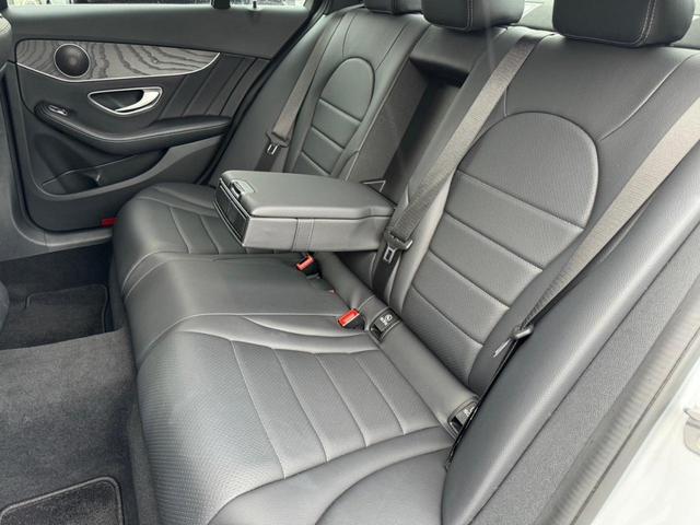 Ｃクラス Ｃ２２０ｄアバンギャルド　ＡＭＧライン　★禁煙車★レーダーセーフティパッケージ★マルチビームＬＥＤ★純正ナビ★フルセグ★カープレイ接続可★バックカメラ★メモリー付パワーシート★ＥＴＣ２．０★黒革★オートハイビーム★ＢＳＭ★点検整備付★後期型（17枚目）