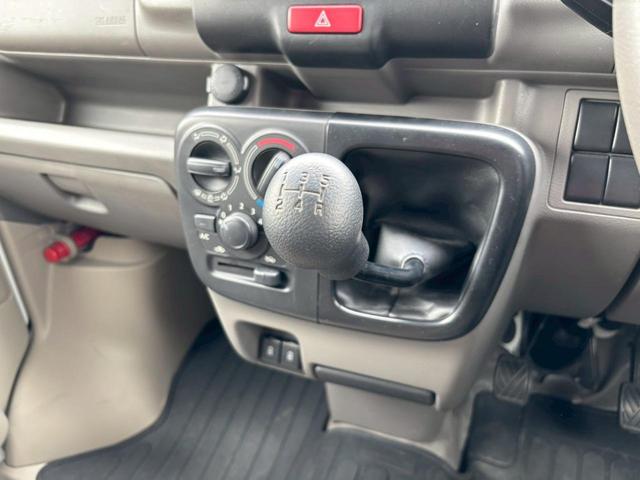 ＮＶ１００クリッパーバン ＤＸ　★５速ＭＴ★禁煙車★ハイルーフ★キーレスエントリー★パワーウインドウ★オートライト★スペアキー★エアコン★ＵＳＢ接続ポート★横滑り防止機能★点検記録簿★（18枚目）