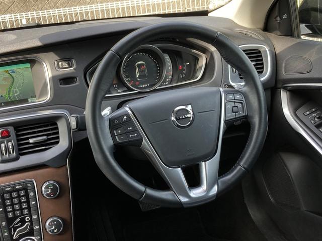 Ｖ４０ クロスカントリー　Ｄ４　サマム　★禁煙★ハーマンカードン★モダンウッドパネル★黒革★メモリ付パワーシート★前席シートヒーター★ブラインドスポットモニター★アダプティブクルーズコントロール★純正ナビ★フルセグ★スマートキー★点検整備付（29枚目）