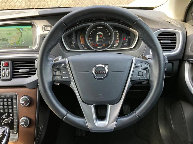 Ｖ４０ クロスカントリー　Ｄ４　サマム　★禁煙★ハーマンカードン★モダンウッドパネル★黒革★メモリ付パワーシート★前席シートヒーター★ブラインドスポットモニター★アダプティブクルーズコントロール★純正ナビ★フルセグ★スマートキー★点検整備付（38枚目）