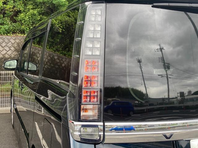 ヴォクシー ＺＳ　★禁煙車★両側電動スライドドア★ナビ★後席モニター★フルセグ★ドラレコ★ＬＥＤヘッドライト★ＥＴＣ★スマートキー★社外１８インチＡＷ★プッシュスタート★レーダー探知機★純正アルミホイル付き★車検整備付（29枚目）