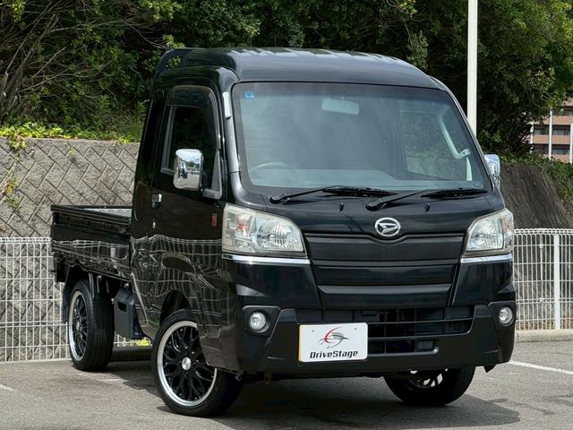 ハイゼットトラック ジャンボ　５５ｔｈアニバーサリーゴールドエディション　★ユーザー買取★５速ＭＴ★４ＷＤ★禁煙車★ＳＤナビ★フルセグ★バックカメラ★ＥＴＣ車載器付き★キセノンヘッドライト★Ｂｌｕｅｔｏｏｔｈ接続★キーレスエントリー★荷台作業灯★社外１５インチアルミ★（5枚目）