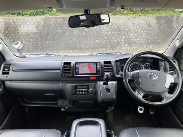 ハイエースバン スーパーＧＬ　ダークプライム　★禁煙車★ベッドキット★社外サスペンション★フルエアロ★メモリーナビ★バックカメラ★フルセグ★両側スライドドア★ＬＥＤヘッドライト★Ｂｌｕｅｔｏｏｔｈ★社外１８インチＡＷ★マフラーカッター★車検整備付（5枚目）