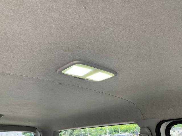 ハイエースバン スーパーＧＬ　ダークプライム　★禁煙車★ベッドキット★社外サスペンション★フルエアロ★メモリーナビ★バックカメラ★フルセグ★両側スライドドア★ＬＥＤヘッドライト★Ｂｌｕｅｔｏｏｔｈ★社外１８インチＡＷ★マフラーカッター★車検整備付（17枚目）