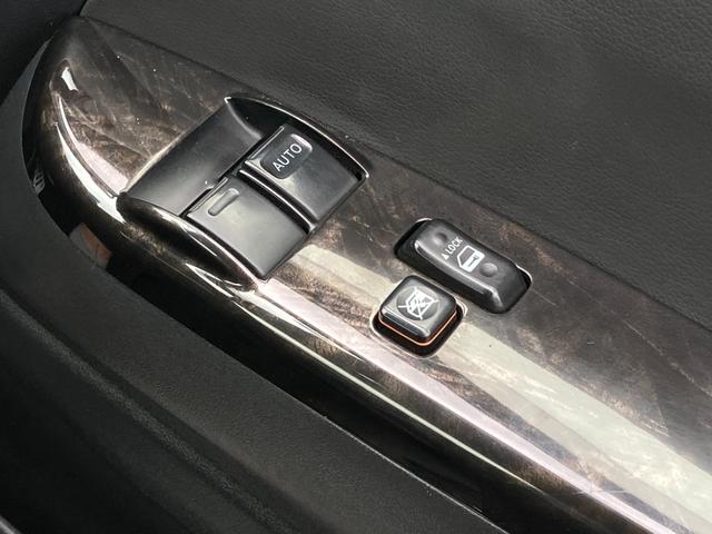 ハイエースバン スーパーＧＬ　ダークプライム　★禁煙車★ベッドキット★社外サスペンション★フルエアロ★メモリーナビ★バックカメラ★フルセグ★両側スライドドア★ＬＥＤヘッドライト★Ｂｌｕｅｔｏｏｔｈ★社外１８インチＡＷ★マフラーカッター★車検整備付（22枚目）