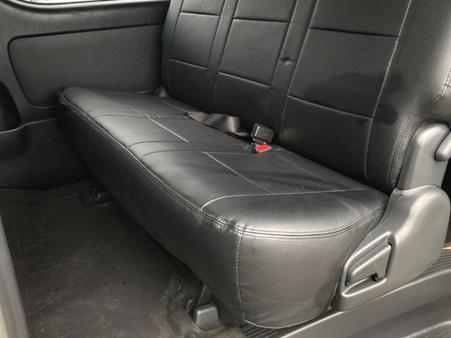 ハイエースバン スーパーＧＬ　ダークプライム　★禁煙車★ベッドキット★社外サスペンション★フルエアロ★メモリーナビ★バックカメラ★フルセグ★両側スライドドア★ＬＥＤヘッドライト★Ｂｌｕｅｔｏｏｔｈ★社外１８インチＡＷ★マフラーカッター★車検整備付（56枚目）