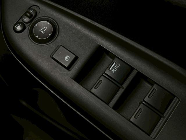 フィット ＲＳ　ワンオーナー　禁煙　ＬＥＤヘッドライト　クルーズコントロール　純正１６インチアルミ　社外ナビ　バックカメラ　パドルシフト　スマートキー　プッシュスタート　ＥＴＣ　Ｂｌｕｅｔｏｏｔｈ接続　フルセグ（22枚目）