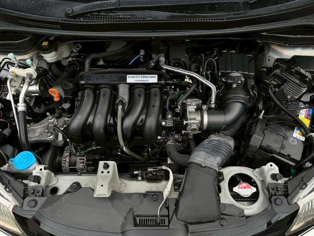 フィット ＲＳ　ワンオーナー　禁煙　ＬＥＤヘッドライト　クルーズコントロール　純正１６インチアルミ　社外ナビ　バックカメラ　パドルシフト　スマートキー　プッシュスタート　ＥＴＣ　Ｂｌｕｅｔｏｏｔｈ接続　フルセグ（40枚目）