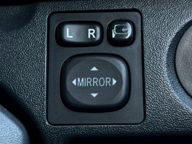 レジアスエースバン ロングＤＸ　ＧＬパッケージ　禁煙車　両側スライドドア　キーレスエントリー　運転席・助手席エアバック　電動格納ミラー　ＣＤプレーヤー　ＵＳＢ接続可　ＡＵＸ接続可　パワーウィンドウ　パワーステアリング　エアコン　６人乗り　車検整備付（22枚目）