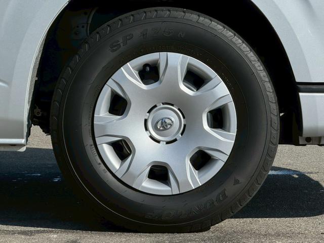 レジアスエースバン ロングＤＸ　ＧＬパッケージ　禁煙車　両側スライドドア　キーレスエントリー　運転席・助手席エアバック　電動格納ミラー　ＣＤプレーヤー　ＵＳＢ接続可　ＡＵＸ接続可　パワーウィンドウ　パワーステアリング　エアコン　６人乗り　車検整備付（39枚目）