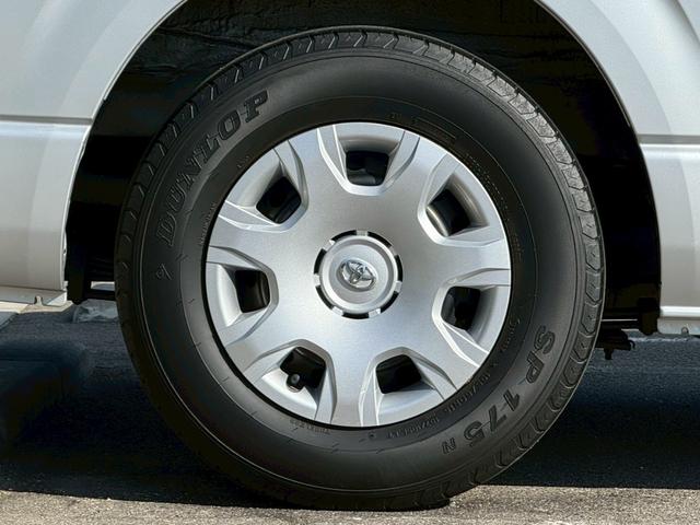 レジアスエースバン ロングＤＸ　ＧＬパッケージ　禁煙車　両側スライドドア　キーレスエントリー　運転席・助手席エアバック　電動格納ミラー　ＣＤプレーヤー　ＵＳＢ接続可　ＡＵＸ接続可　パワーウィンドウ　パワーステアリング　エアコン　６人乗り　車検整備付（40枚目）