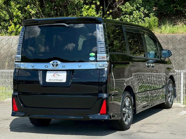 ヴォクシー ＺＳ　煌　ＡＬＰＩＮＥナビ　後席モニター　バックカメラ　両側電動スライド　衝突軽減ブレーキ　ドライブレコーダー前後　クリアランスソナー　レーンアシスト　オートハイビーム　クルーズコントロール　ＥＴＣ　車検整備付（8枚目）