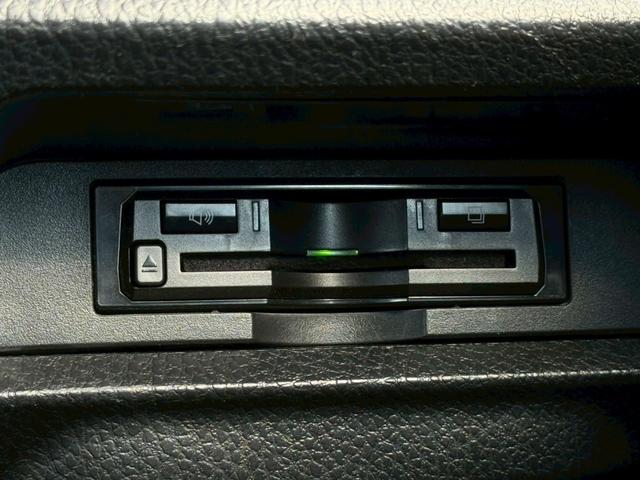 ヴォクシー ＺＳ　煌　ＡＬＰＩＮＥナビ　後席モニター　バックカメラ　両側電動スライド　衝突軽減ブレーキ　ドライブレコーダー前後　クリアランスソナー　レーンアシスト　オートハイビーム　クルーズコントロール　ＥＴＣ　車検整備付（14枚目）
