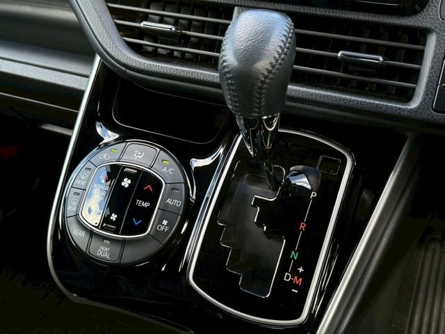 ヴォクシー ＺＳ　煌　ＡＬＰＩＮＥナビ　後席モニター　バックカメラ　両側電動スライド　衝突軽減ブレーキ　ドライブレコーダー前後　クリアランスソナー　レーンアシスト　オートハイビーム　クルーズコントロール　ＥＴＣ　車検整備付（27枚目）