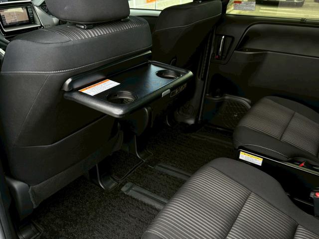 ヴォクシー ＺＳ　煌　ＡＬＰＩＮＥナビ　後席モニター　バックカメラ　両側電動スライド　衝突軽減ブレーキ　ドライブレコーダー前後　クリアランスソナー　レーンアシスト　オートハイビーム　クルーズコントロール　ＥＴＣ　車検整備付（41枚目）