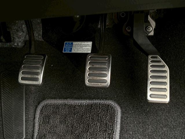 スイフトスポーツ ベースグレード　６速ＭＴ　禁煙車　ドラレコ　ＨＩＤヘッドライト　クルーズコントロール　インテリキー　ＥＴＣ車載器　ＵＳＢ接続可　純正１７インチアルミ　クラリオンオーディオ　ＣＤ再生可　車検整備付　電動格納ミラー（11枚目）