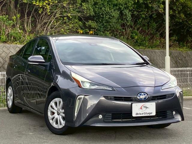 プリウス SセーフティプラスII 禁煙車 純正9型ナビ 全周囲モニター 前後ドラレコ レーダークルーズ ブラインドスポット ETC LEDヘッドライト レーンキープ フルセグTV Bluetooth接続 純正15インチAW 車検整備付(6枚目)