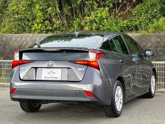 プリウス SセーフティプラスII 禁煙車 純正9型ナビ 全周囲モニター 前後ドラレコ レーダークルーズ ブラインドスポット ETC LEDヘッドライト レーンキープ フルセグTV Bluetooth接続 純正15インチAW 車検整備付(7枚目)