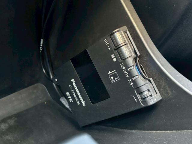 アルトターボRS ベースグレード 禁煙 ストラーダナビ バックカメラ フルセグTV DVD再生 衝突軽減ブレーキ Bluetooth USBポート プッシュスタート 純正15インチAW ETC パドルシフト スマートキー HIDライト(18枚目)