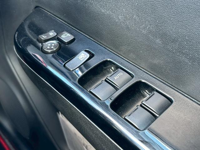 アルトターボRS ベースグレード 禁煙 ストラーダナビ バックカメラ フルセグTV DVD再生 衝突軽減ブレーキ Bluetooth USBポート プッシュスタート 純正15インチAW ETC パドルシフト スマートキー HIDライト(23枚目)