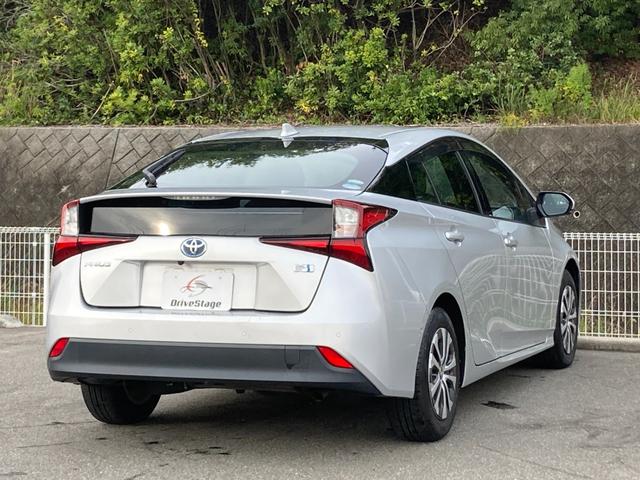 プリウス Ａ　禁煙　純正ナビ　トヨタセーフティセンス　レーダークルーズ　ＡＣ１００Ｖ　パワーシート　ヘッドアップディスプレイ　ブラインドスポットモニター　バックカメラ　ＥＴＣ　ドラレコ　前後クリアランスソナー（13枚目）