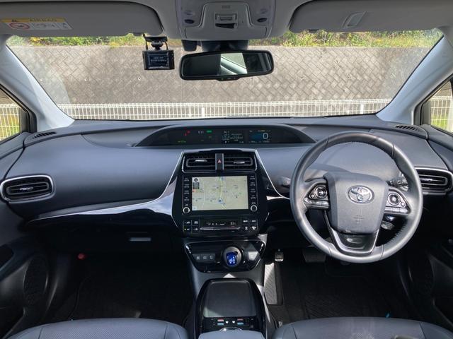 プリウス Aプレミアム 禁煙 黒革 360度カメラ シート冷暖 純正ナビ ヘッドアップディスプレイ レーダークルーズ AC100V USBポート LEDヘッドライト パワーシート ETC2.0 前後ドラレコ 車検整備付(10枚目)