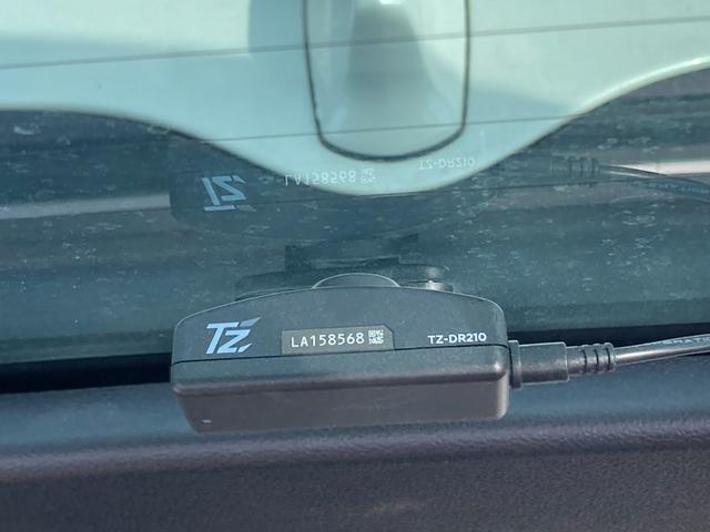 プリウス Aプレミアム 禁煙 黒革 360度カメラ シート冷暖 純正ナビ ヘッドアップディスプレイ レーダークルーズ AC100V USBポート LEDヘッドライト パワーシート ETC2.0 前後ドラレコ 車検整備付(32枚目)