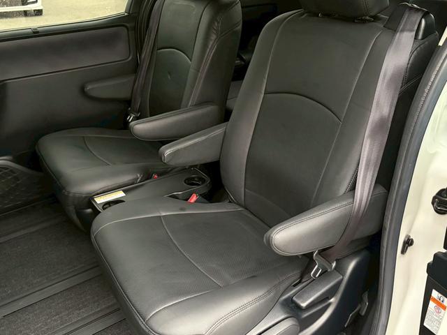 ヴォクシー ハイブリッドZS 禁煙車 純正10型ナビ フリップダウンモニター バックカメラ 前後ドラレコ 両側パワースライド ETC2.0 LEDヘッドライト 衝突軽減 レーンキープ Bluetooth 純正16AW 車検整備付(15枚目)