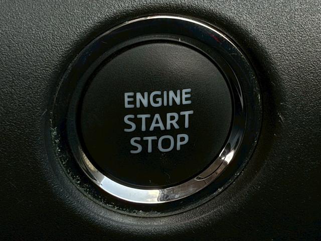 ノア Ｘ　禁煙　両側パワースライドドア　衝突軽減ブレーキ　クルーズコントロール　純正ナビ　バックカメラ　インテリキー　プッシュスタート　レーンキープ　ＬＥＤヘッドライト　ＥＴＣ　Ｂｌｕｅｔｏｏｔｈ　ＵＳＢポート（17枚目）