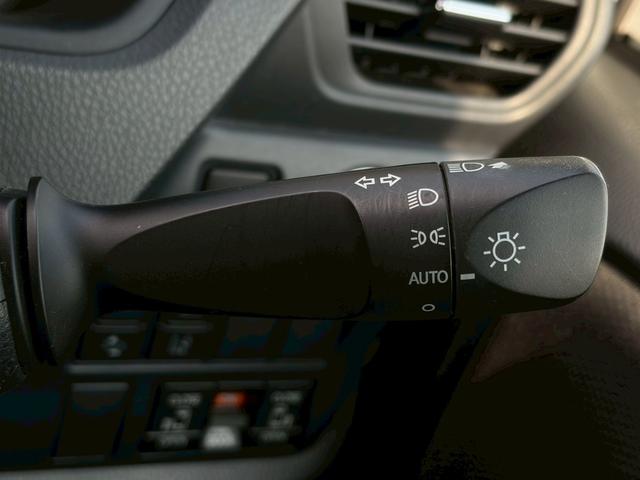 ノア Ｘ　禁煙　両側パワースライドドア　衝突軽減ブレーキ　クルーズコントロール　純正ナビ　バックカメラ　インテリキー　プッシュスタート　レーンキープ　ＬＥＤヘッドライト　ＥＴＣ　Ｂｌｕｅｔｏｏｔｈ　ＵＳＢポート（25枚目）