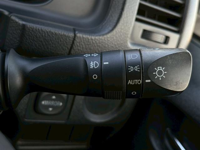 レジアスエースバン ロングスーパーＧＬ　ワンオーナー車　禁煙　ナビ　バックカメラ　地デジ　両側スライドドア　キーレスエントリー　リアヒーター　リアクーラー　ＥＴＣ　ＣＤ再生可　電格ミラー　オートライト　オートエアコン　スペアキー　車検整備付（23枚目）