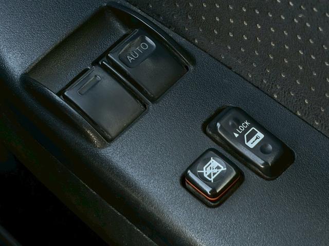 レジアスエースバン ロングスーパーＧＬ　ワンオーナー車　禁煙　ナビ　バックカメラ　地デジ　両側スライドドア　キーレスエントリー　リアヒーター　リアクーラー　ＥＴＣ　ＣＤ再生可　電格ミラー　オートライト　オートエアコン　スペアキー　車検整備付（25枚目）