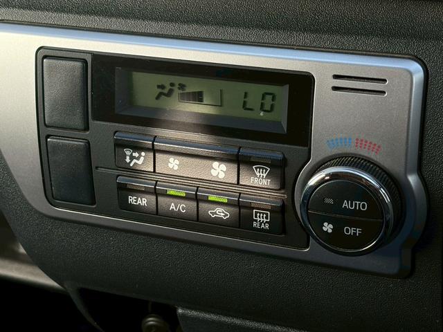 レジアスエースバン ロングスーパーＧＬ　ワンオーナー車　禁煙　ナビ　バックカメラ　地デジ　両側スライドドア　キーレスエントリー　リアヒーター　リアクーラー　ＥＴＣ　ＣＤ再生可　電格ミラー　オートライト　オートエアコン　スペアキー　車検整備付（28枚目）