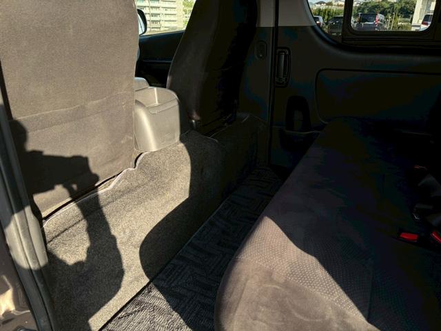 レジアスエースバン ロングスーパーＧＬ　ワンオーナー車　禁煙　ナビ　バックカメラ　地デジ　両側スライドドア　キーレスエントリー　リアヒーター　リアクーラー　ＥＴＣ　ＣＤ再生可　電格ミラー　オートライト　オートエアコン　スペアキー　車検整備付（32枚目）