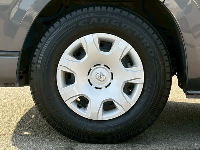 レジアスエースバン ロングスーパーＧＬ　ワンオーナー車　禁煙　ナビ　バックカメラ　地デジ　両側スライドドア　キーレスエントリー　リアヒーター　リアクーラー　ＥＴＣ　ＣＤ再生可　電格ミラー　オートライト　オートエアコン　スペアキー　車検整備付（42枚目）