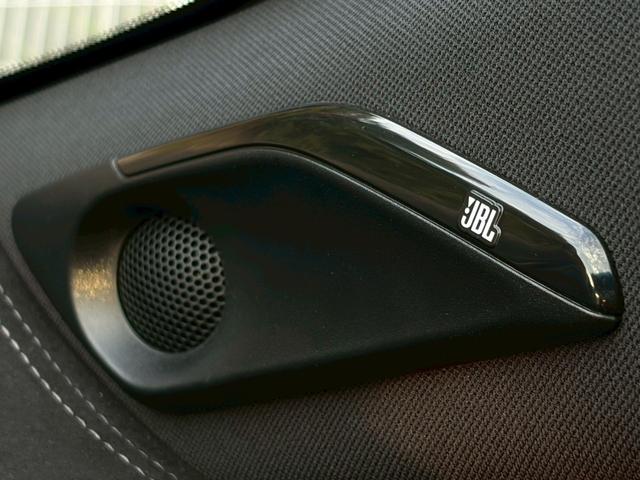 ハリアー Ｚ　ワンオーナー　ユーザー買取　禁煙　ＪＢＬスピーカー　純正ナビ　全周囲モニター　ドラレコ型デジタルインナーミラー　ハーフレザー　レーダークルーズ　ＨＵＤ　パワーテールゲート　純正１９ＡＷ　車検整備付（13枚目）