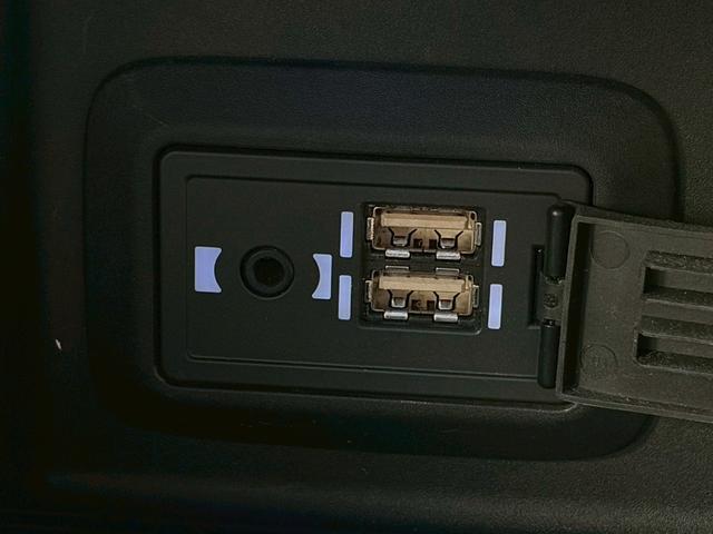 ハリアー Ｚ　ワンオーナー　ユーザー買取　禁煙　ＪＢＬスピーカー　純正ナビ　全周囲モニター　ドラレコ型デジタルインナーミラー　ハーフレザー　レーダークルーズ　ＨＵＤ　パワーテールゲート　純正１９ＡＷ　車検整備付（17枚目）