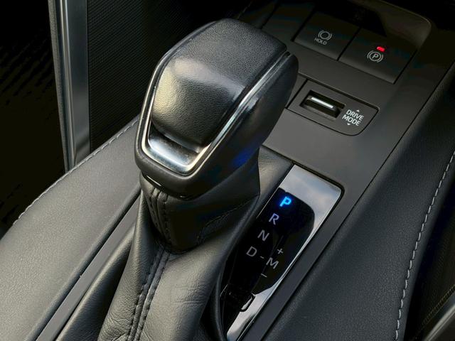 ハリアー Ｚ　ワンオーナー　ユーザー買取　禁煙　ＪＢＬスピーカー　純正ナビ　全周囲モニター　ドラレコ型デジタルインナーミラー　ハーフレザー　レーダークルーズ　ＨＵＤ　パワーテールゲート　純正１９ＡＷ　車検整備付（24枚目）