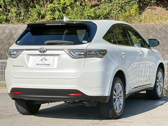 ハリアー プレミアム　禁煙　サンルーフ　純正９インチナビ　ハーフレザー　パワーシート　パワーバックドア　クルーズコントロール　ＬＥＤ　フルセグ　バックカメラ　ＥＴＣ　純正１８インチアルミ　プッシュスタート　車検整備付（7枚目）