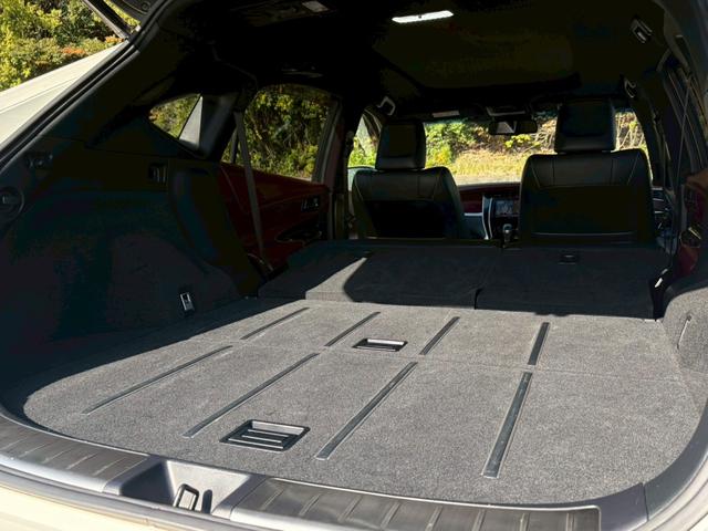 ハリアー プレミアム　禁煙　サンルーフ　純正９インチナビ　ハーフレザー　パワーシート　パワーバックドア　クルーズコントロール　ＬＥＤ　フルセグ　バックカメラ　ＥＴＣ　純正１８インチアルミ　プッシュスタート　車検整備付（16枚目）