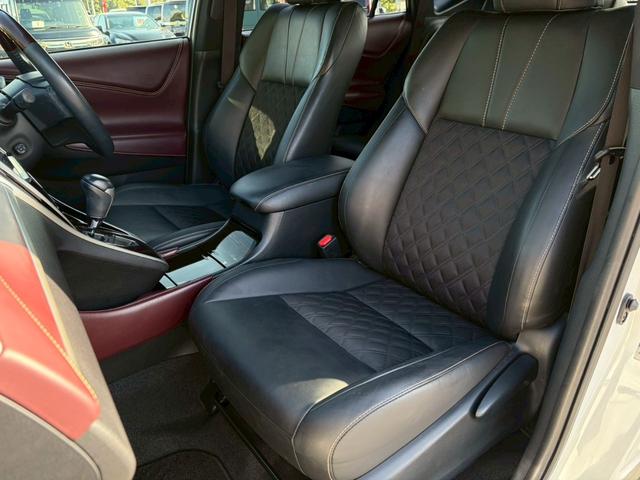 ハリアー プレミアム　禁煙　サンルーフ　純正９インチナビ　ハーフレザー　パワーシート　パワーバックドア　クルーズコントロール　ＬＥＤ　フルセグ　バックカメラ　ＥＴＣ　純正１８インチアルミ　プッシュスタート　車検整備付（37枚目）