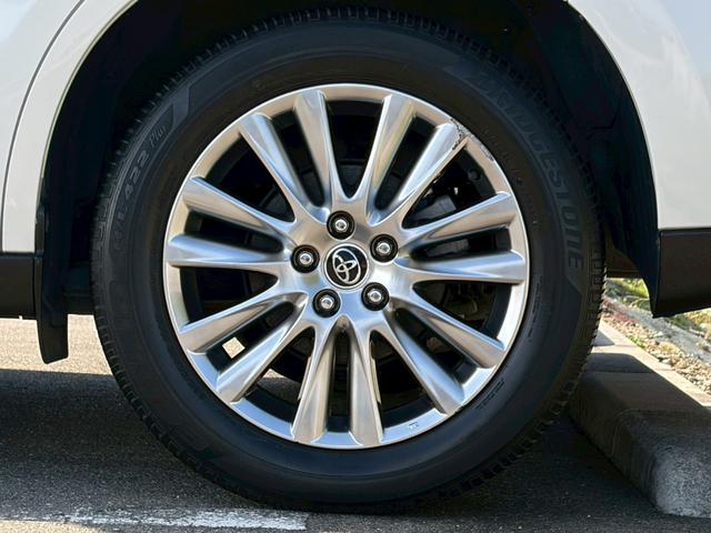 ハリアー プレミアム　禁煙　サンルーフ　純正９インチナビ　ハーフレザー　パワーシート　パワーバックドア　クルーズコントロール　ＬＥＤ　フルセグ　バックカメラ　ＥＴＣ　純正１８インチアルミ　プッシュスタート　車検整備付（48枚目）