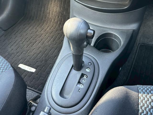 ノート X ユーザー買取車 純正ナビ バックカメラ フルエアロ 衝突軽減ブレーキ レーンキープ フルセグTV Bluetooth DVD再生可 ETC USBボート アイドリングストップ スペアキー 点検整備付(14枚目)