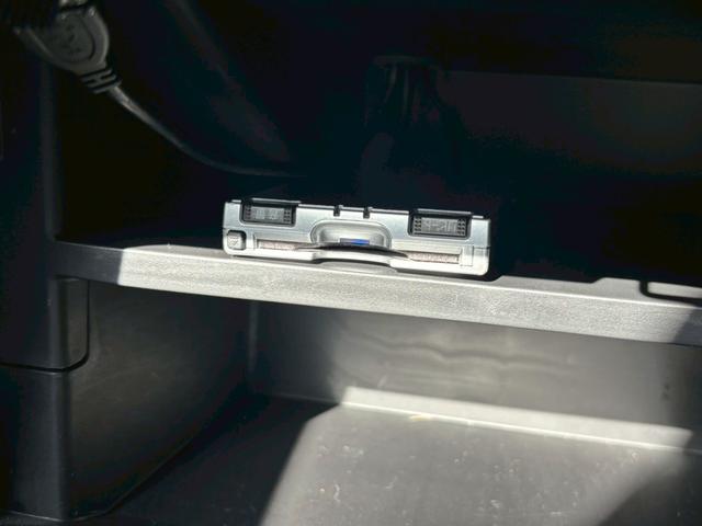 ノート X ユーザー買取車 純正ナビ バックカメラ フルエアロ 衝突軽減ブレーキ レーンキープ フルセグTV Bluetooth DVD再生可 ETC USBボート アイドリングストップ スペアキー 点検整備付(18枚目)