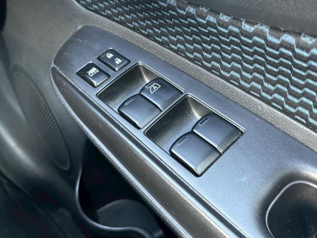 ノート X ユーザー買取車 純正ナビ バックカメラ フルエアロ 衝突軽減ブレーキ レーンキープ フルセグTV Bluetooth DVD再生可 ETC USBボート アイドリングストップ スペアキー 点検整備付(19枚目)