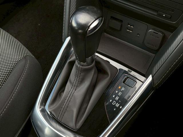 デミオ ＸＤツーリング　禁煙車　純正ナビ　フルセグ　クルコン　ブラインドスポットモニター　レーンキープ　シートヒーター　ＥＴＣ　ＨＵＤ　衝突軽減　ＬＥＤヘッドライト　純正１６インチＡＷ　パドルシフト　ＵＳＢ　ディーゼルターボ（17枚目）