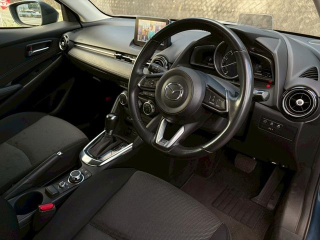 デミオ ＸＤツーリング　禁煙車　純正ナビ　フルセグ　クルコン　ブラインドスポットモニター　レーンキープ　シートヒーター　ＥＴＣ　ＨＵＤ　衝突軽減　ＬＥＤヘッドライト　純正１６インチＡＷ　パドルシフト　ＵＳＢ　ディーゼルターボ（32枚目）