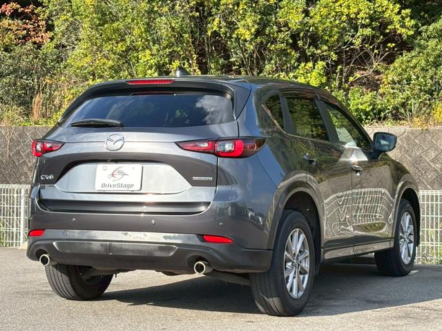 ＣＸ－５ ＸＤ　スマートエディション　禁煙車　純正ナビ　３６０°ビューモニター　プッシュスタート　アダプティブクルーズ　フルセグＴＶ　Ｂｌｕｅｔｏｏｔｈ　衝突軽減ブレーキ　オートハイビーム　クリアランスソナー　ＬＥＤヘッドライト　ＥＴＣ（6枚目）