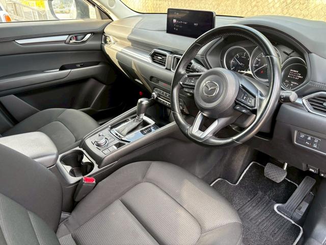 ＣＸ－５ ＸＤ　スマートエディション　禁煙車　純正ナビ　３６０°ビューモニター　プッシュスタート　アダプティブクルーズ　フルセグＴＶ　Ｂｌｕｅｔｏｏｔｈ　衝突軽減ブレーキ　オートハイビーム　クリアランスソナー　ＬＥＤヘッドライト　ＥＴＣ（9枚目）